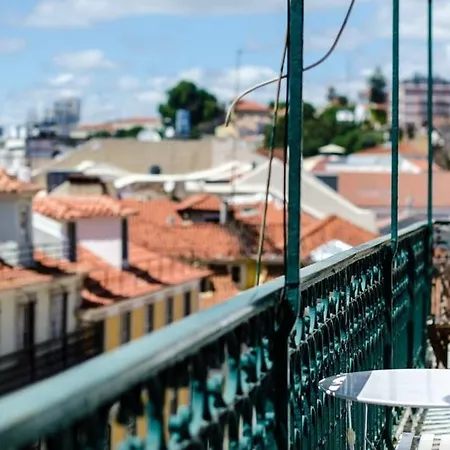 بيت شباب 5 Sins Chiado