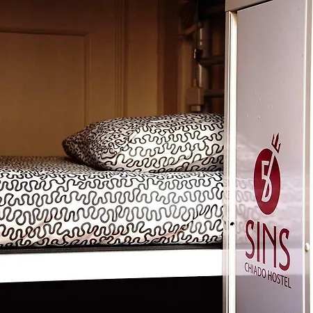 5 Sins Chiado بيت شباب
