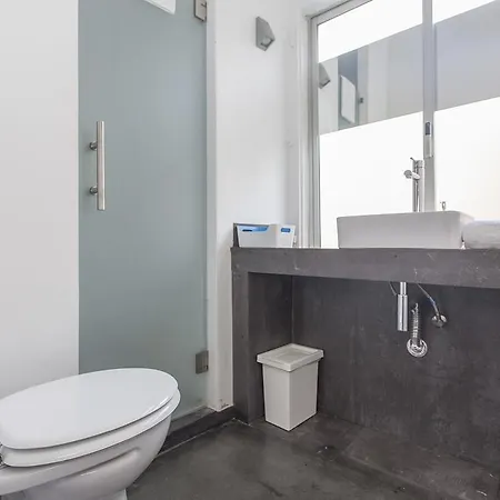 Hostel 5 Sins Chiado *