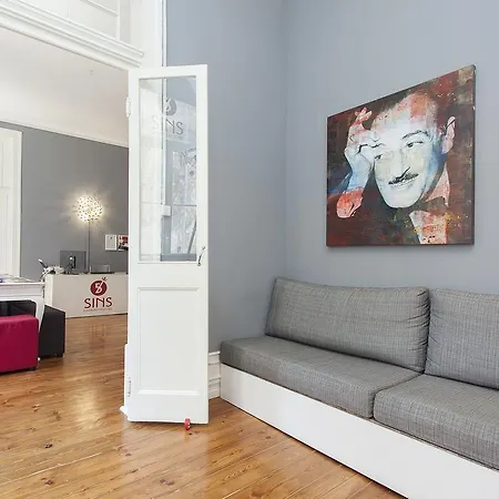 Albergue 5 Sins Chiado *